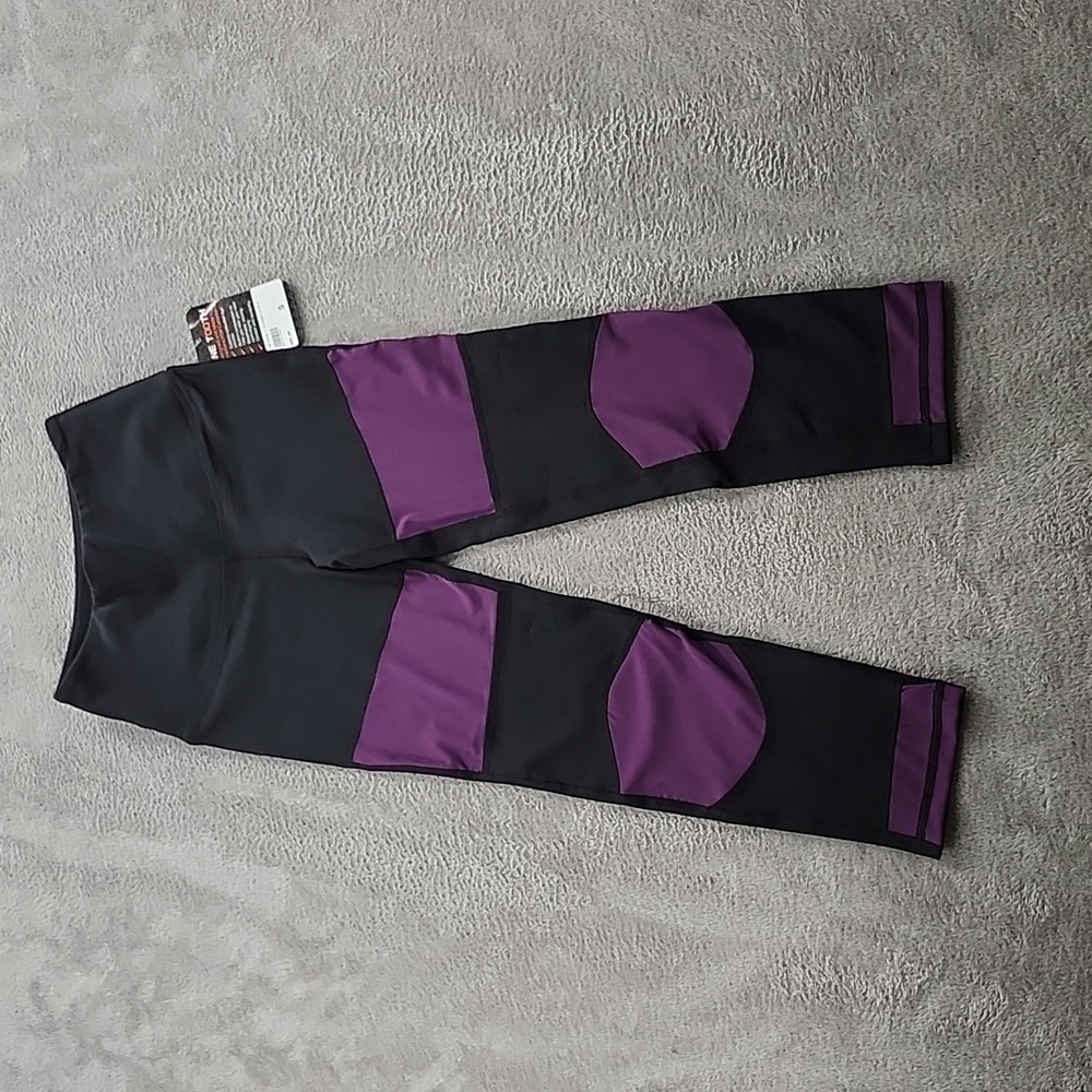 One Tooth Leggings Women's size Small Purple Black NWT